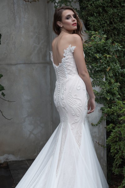 Elegant Fitted Wedding Dress Melbourne