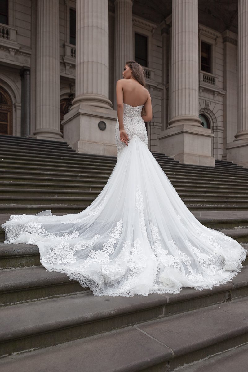 2021 Long train wedding dress Melbourne