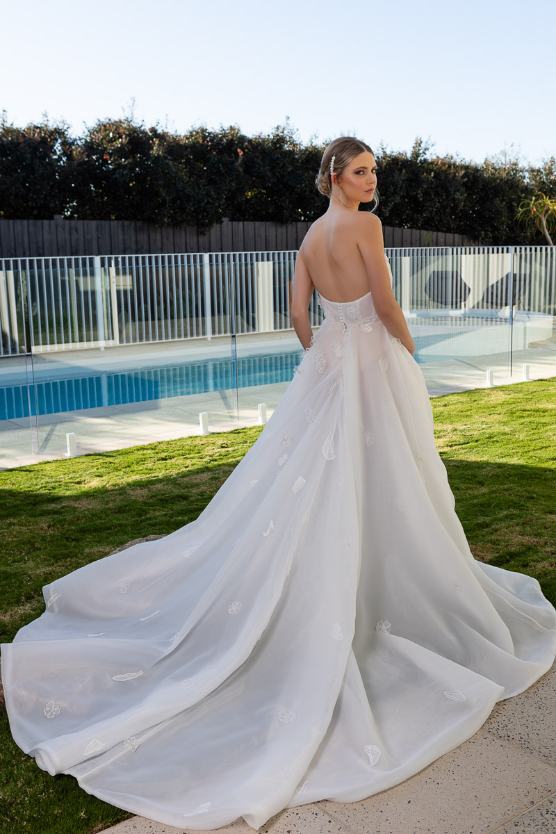 Lookbook Bride