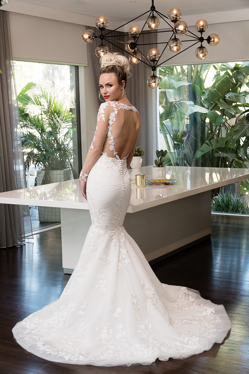 2021 Long Sleeve Wedding Dress With Key Hole Back