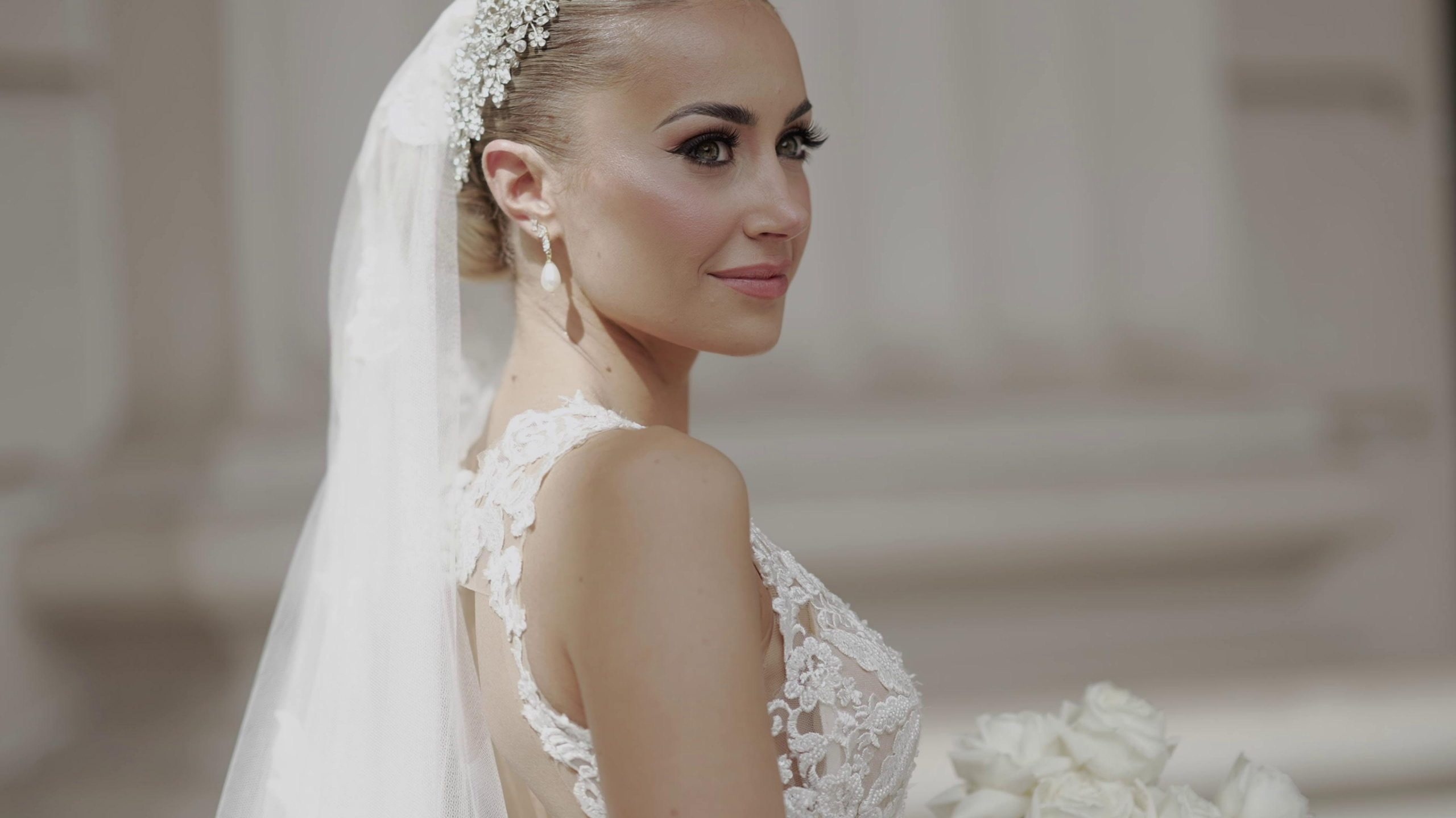 Lookbook Bride