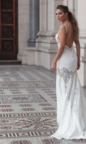 Sample Sale size 8-10 $900 Wedding dress Sample Sale