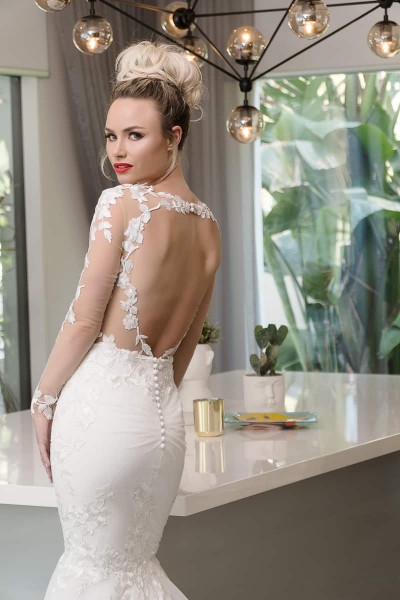 Fitted lace applique wedding dress Melbourne 2021 Fitted lace applique wedding dress Melbourne 2021