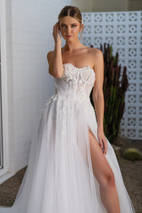rent a wedding dress Melbourne