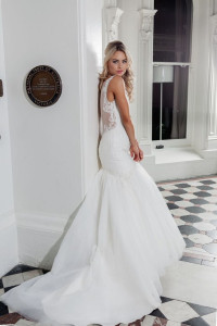 Melbourne wedding gown hire
