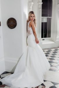Melbourne wedding gown hire