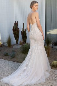 Melbourne hire wedding gown
